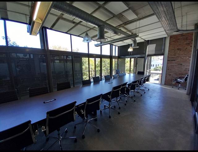 396M² OFFICE TO LET IN BRYANSTON